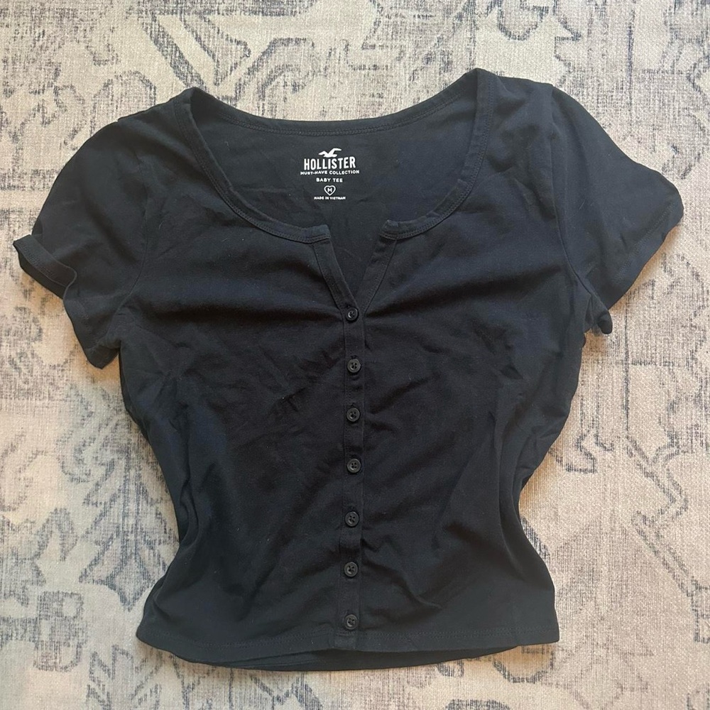 Hollister Women's Black Short Sleeve Blouse